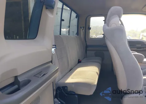 2001 Ford F-250 Lariat/Xl/Xlt from USA, damaged, VIN 1FTNX21F81ED38234